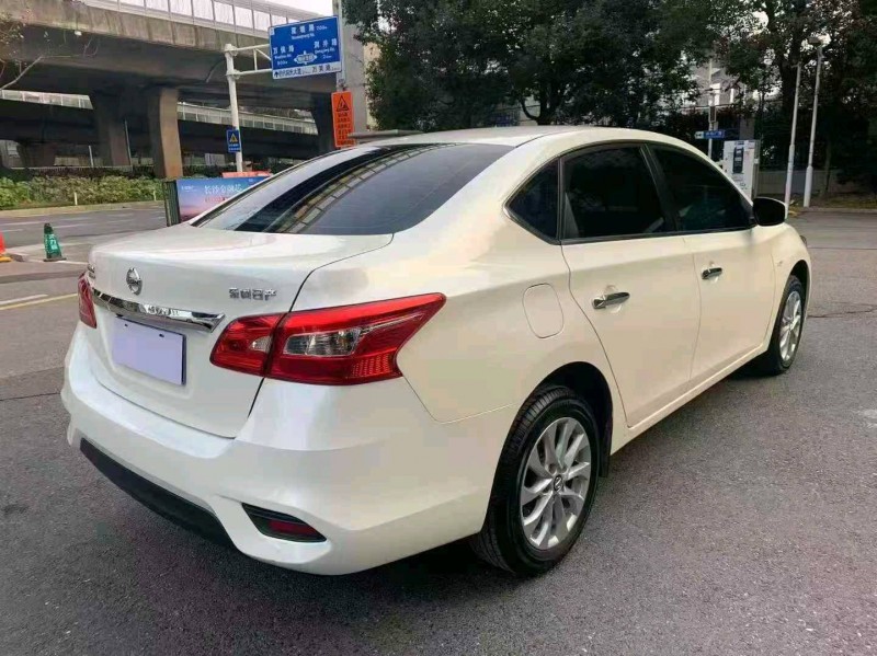 长沙23年日产轩逸4