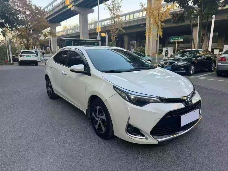 长沙19年丰田雷凌3