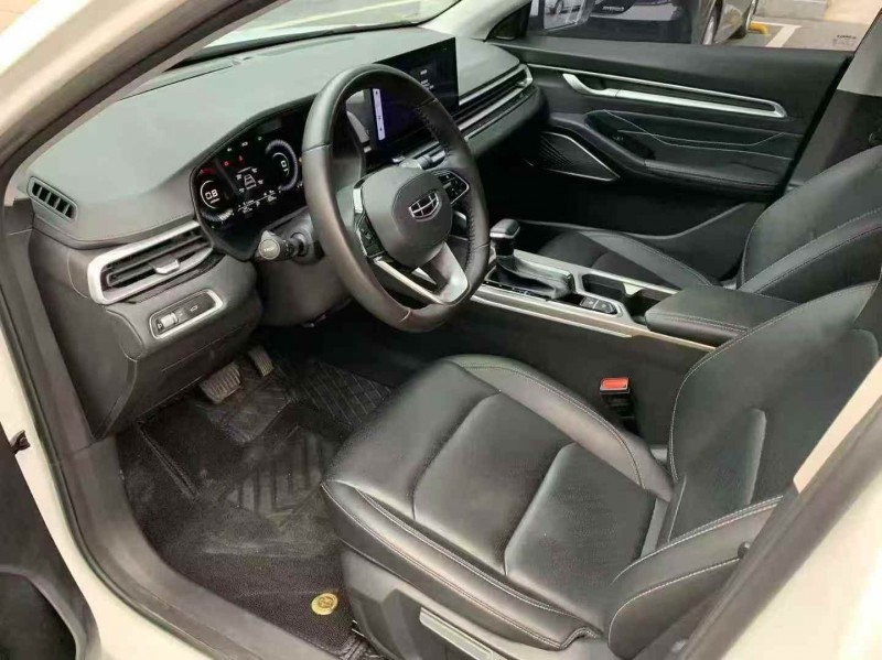 长沙24年吉利帝豪8