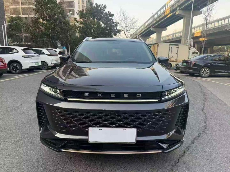 长沙25年奇瑞星途1