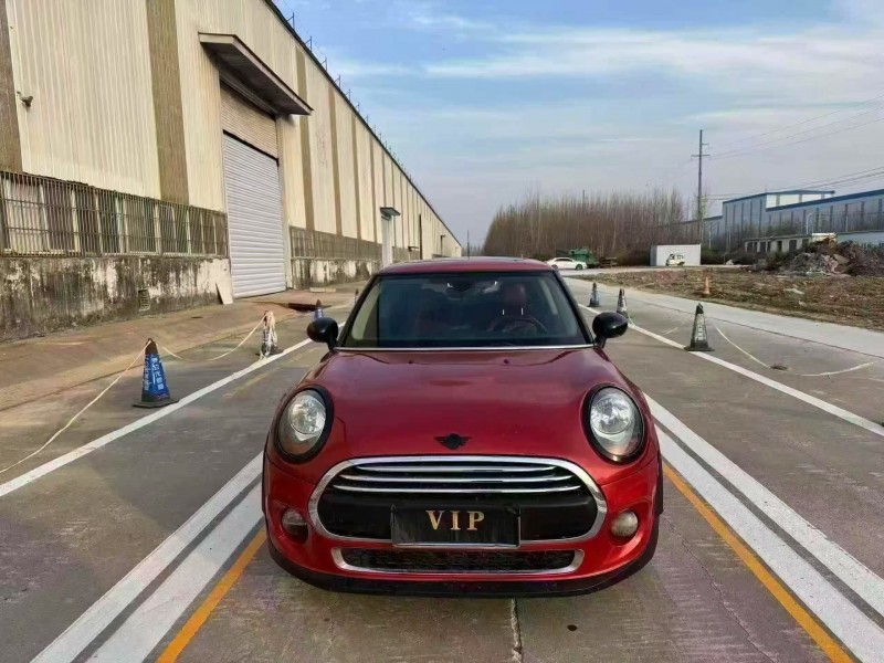 菏澤17年寶馬迷你1