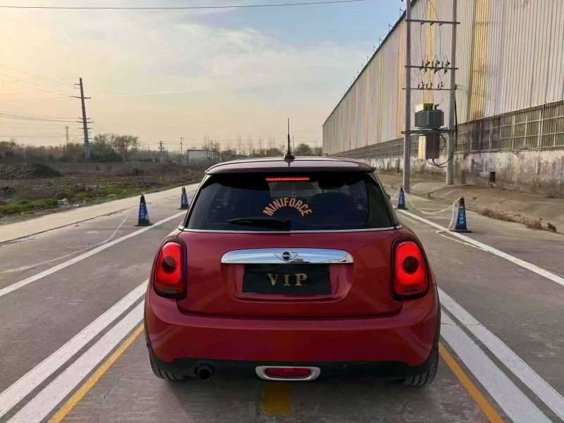 菏澤17年寶馬迷你9