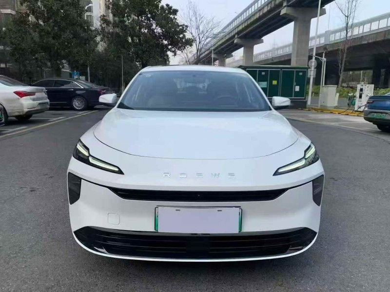 长沙25年荣威D71