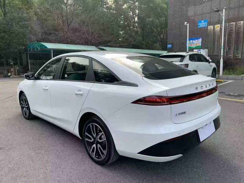 长沙25年荣威D76