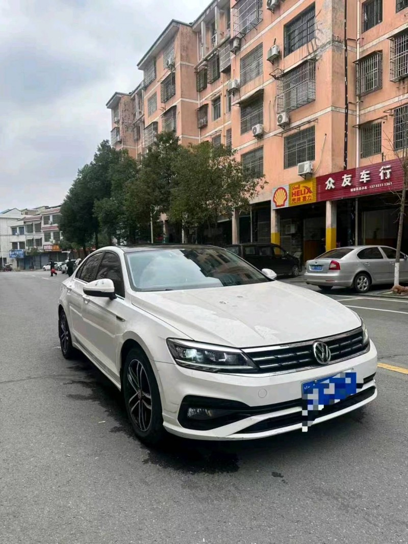 张家界20年大众凌渡2