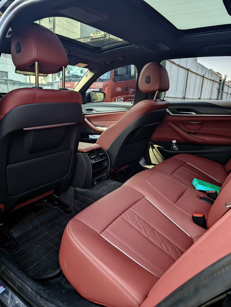 紹興24年寶馬5系4