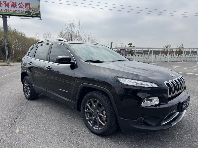 鹽城21年Jeep自由光2