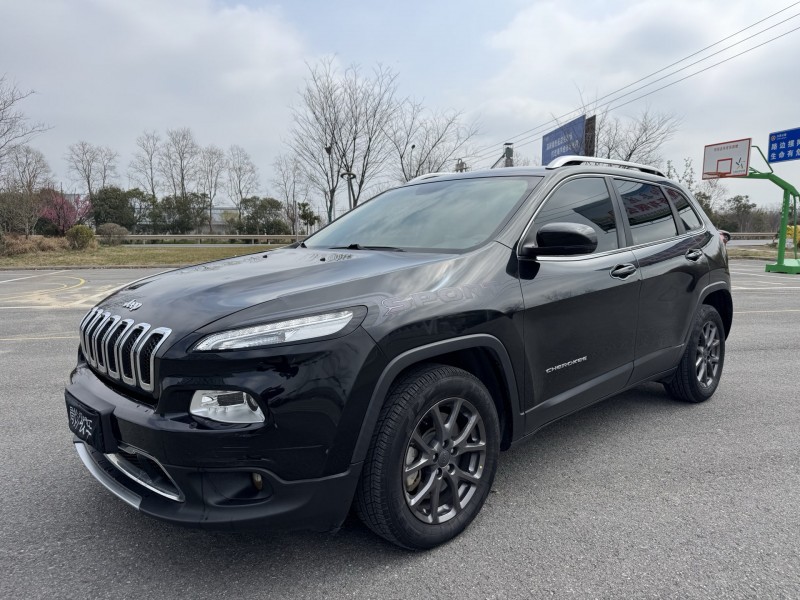 鹽城21年Jeep自由光3