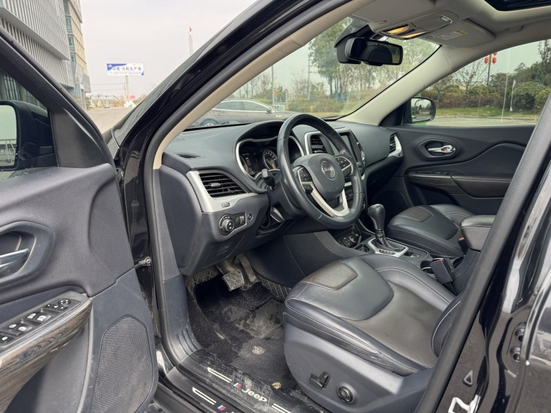 鹽城21年Jeep自由光6