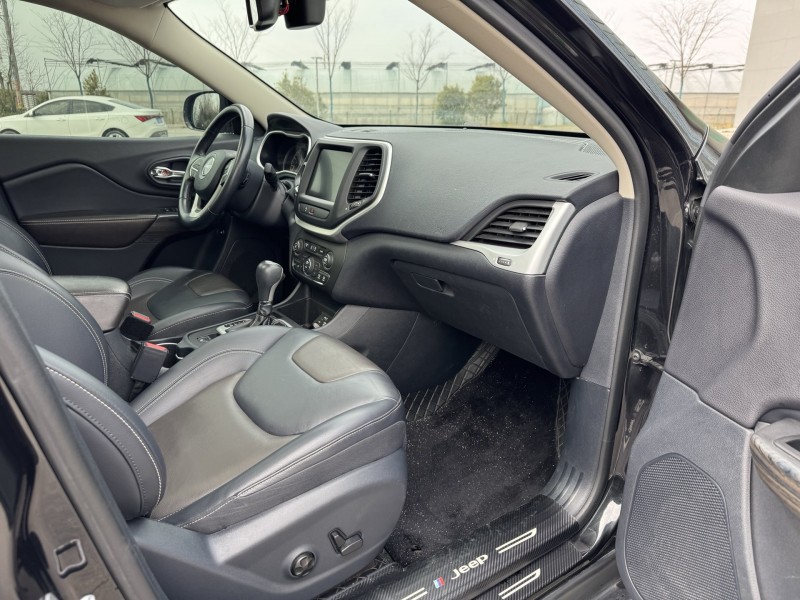 鹽城21年Jeep自由光9