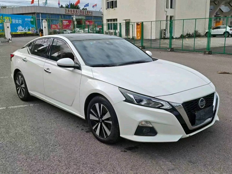 濟寧21年日產天籟2