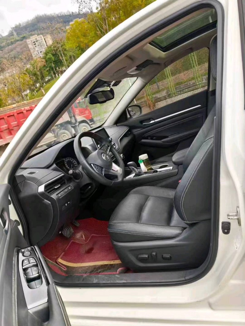 濟寧21年日產天籟4