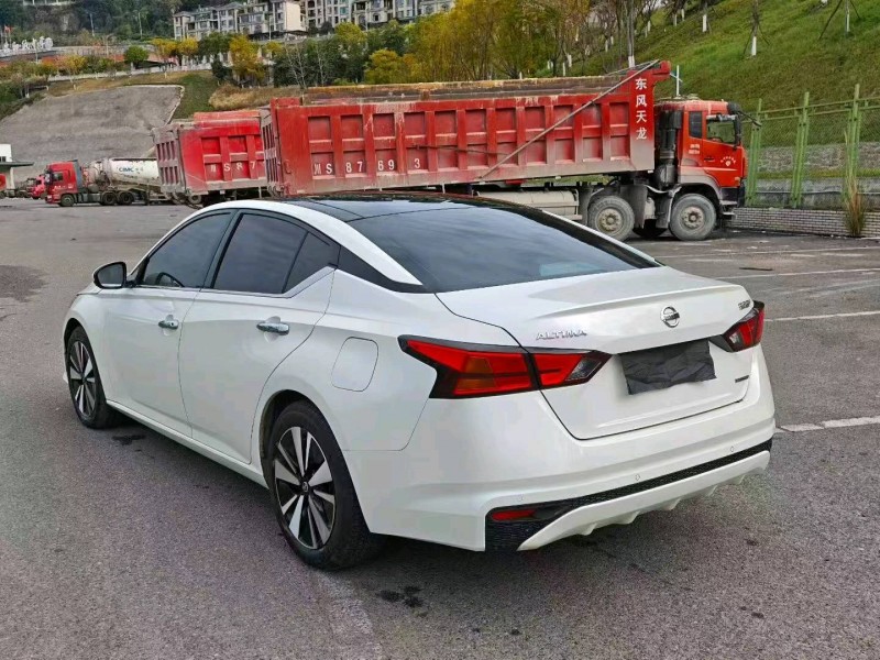 濟寧21年日產天籟7