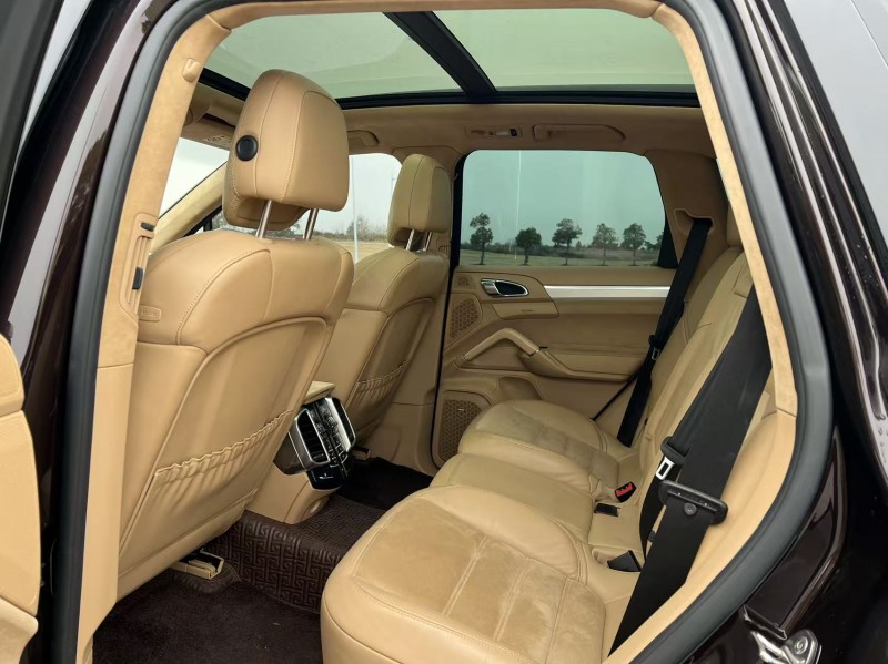 盐城15年保时捷卡宴5