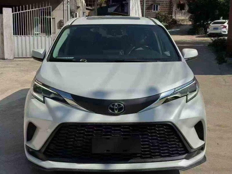 佛山25年丰田格瑞维亚1