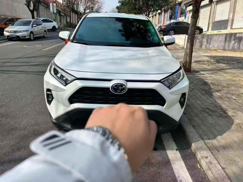 东营24年丰田RAV41