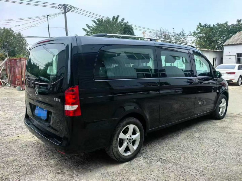 苏州21年奔驰威霆8