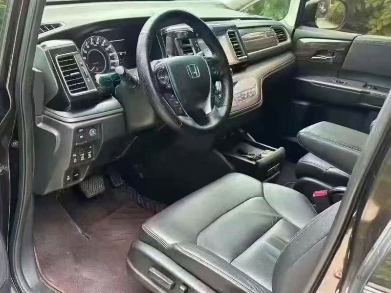 平顶山18年本田艾力绅4