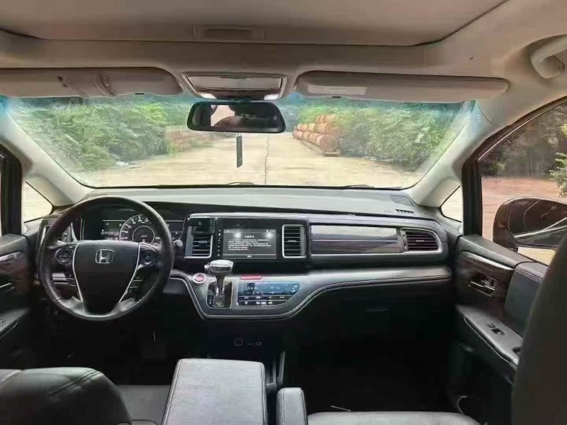 平顶山18年本田艾力绅5