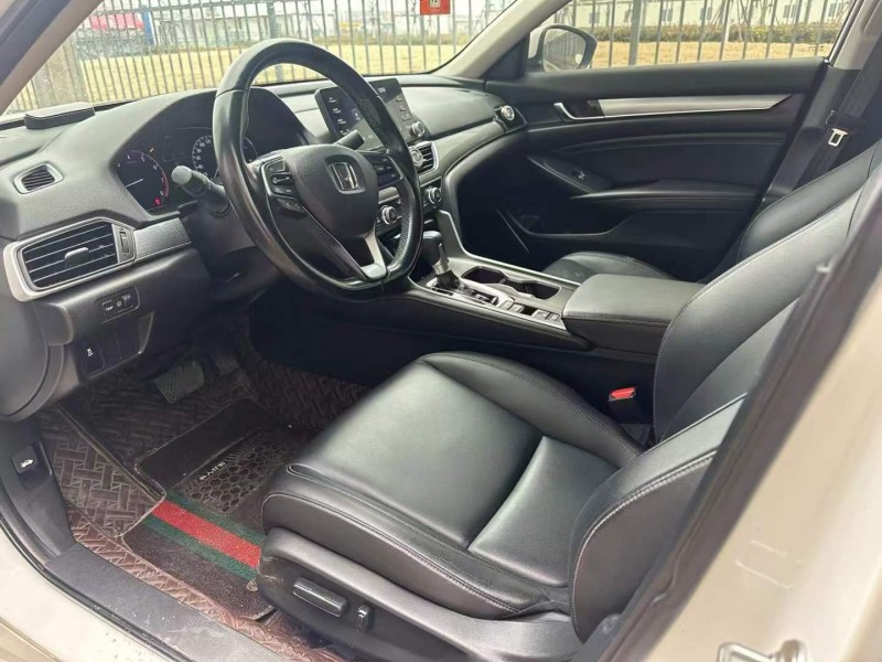 蘇州20年本田雅閣7