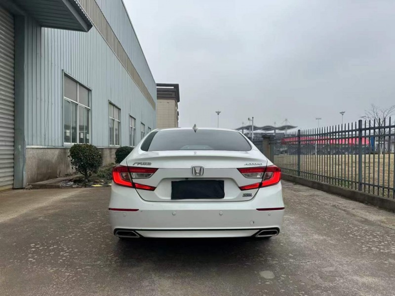 蘇州20年本田雅閣9