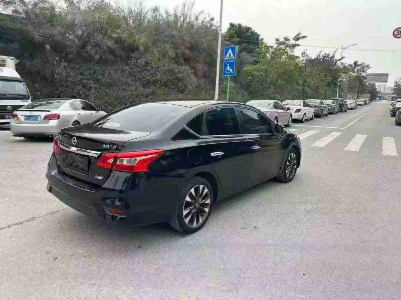 南寧17年日產軒逸7