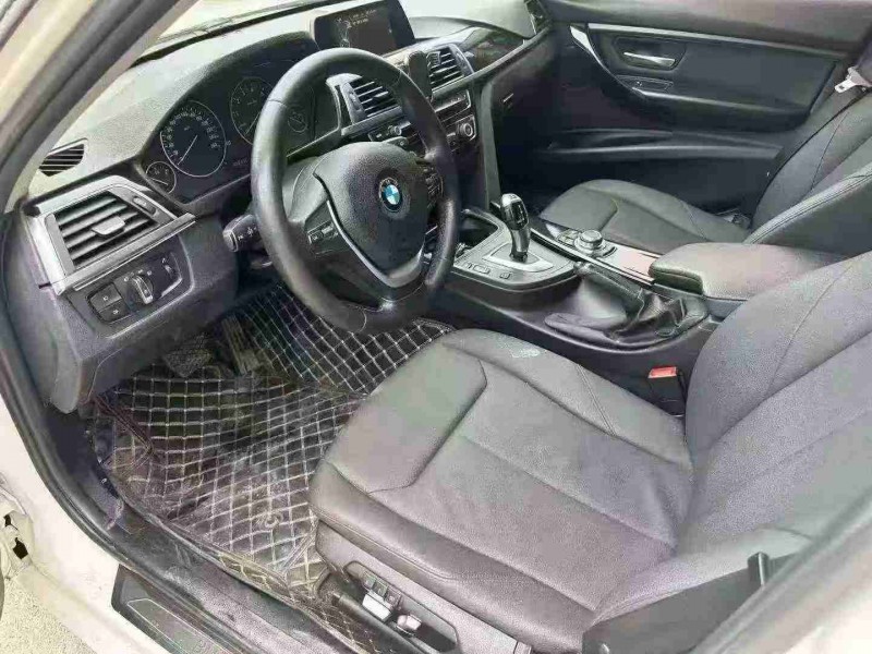 南寧16年寶馬3系4