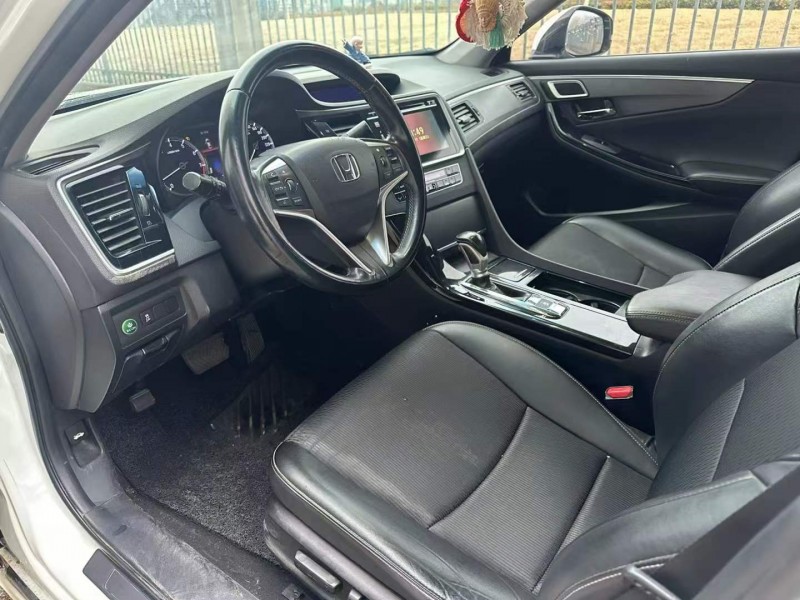 徐州16年本田思鉑睿8