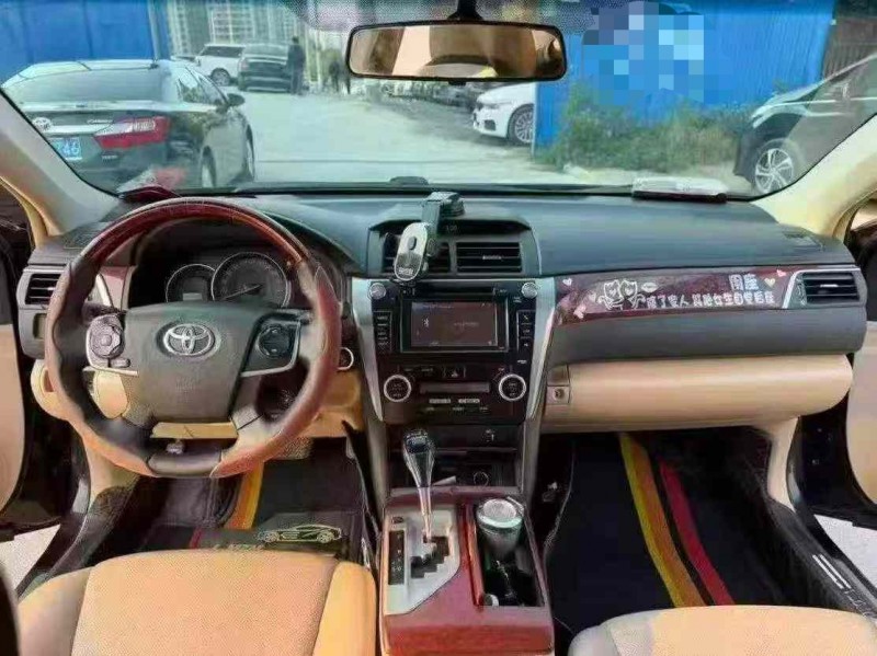 南寧12年豐田凱美瑞5