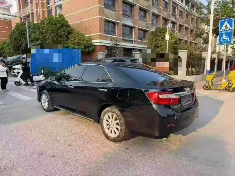 南寧12年豐田凱美瑞8