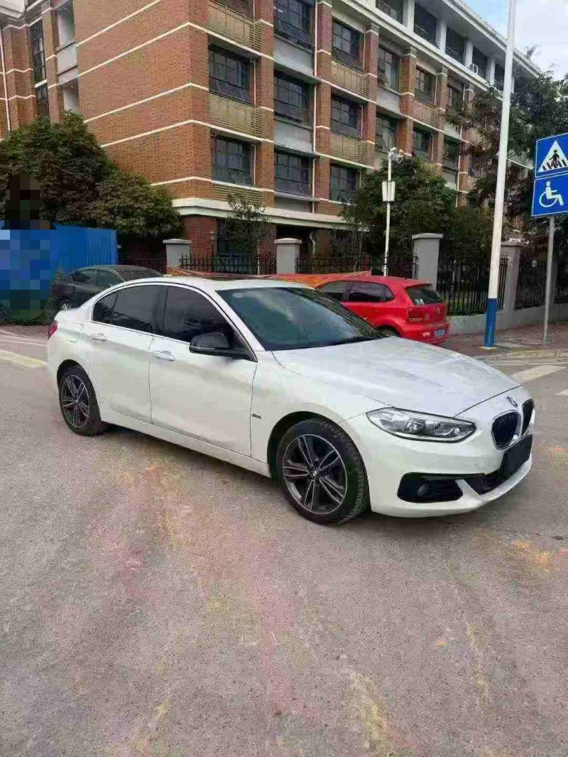 南寧18年寶馬1系2