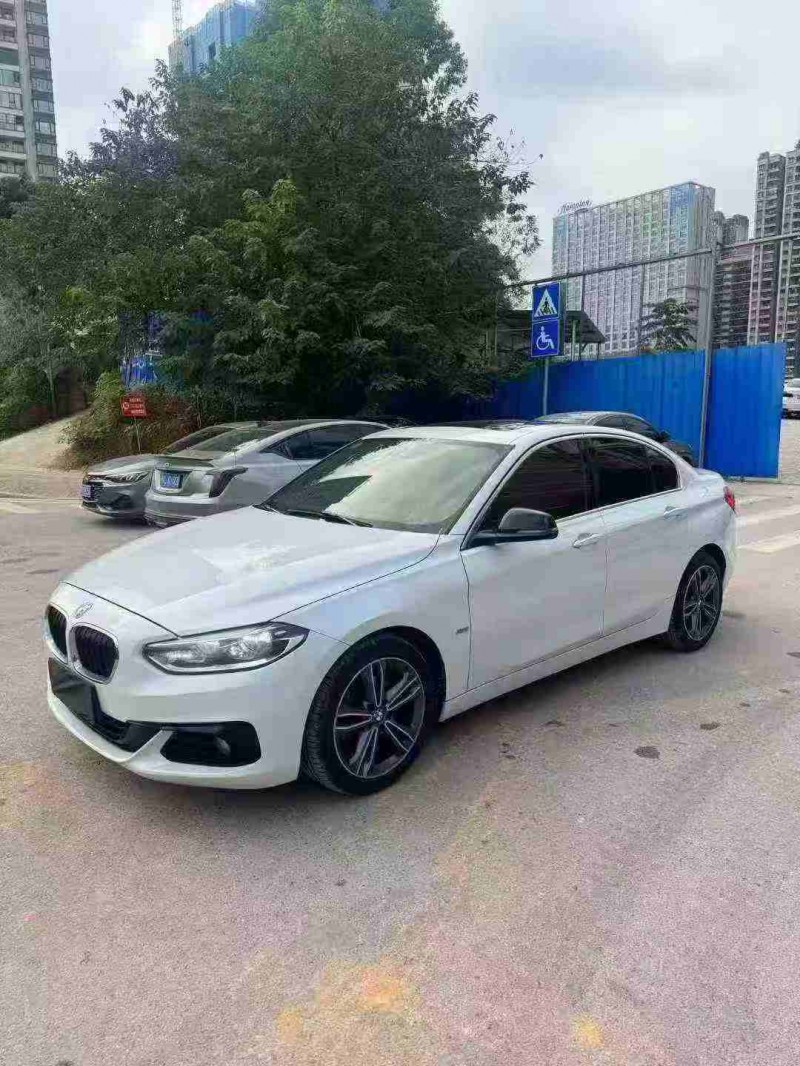 南寧18年寶馬1系3