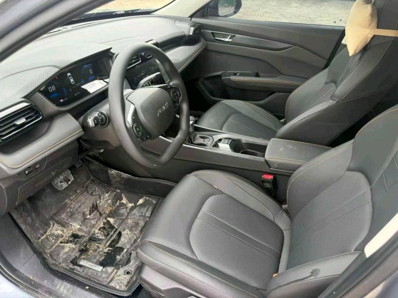 湛江25年东风奕炫6