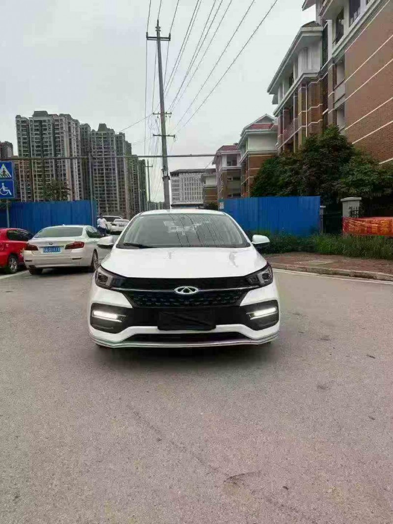 南宁22年奇瑞艾瑞泽1