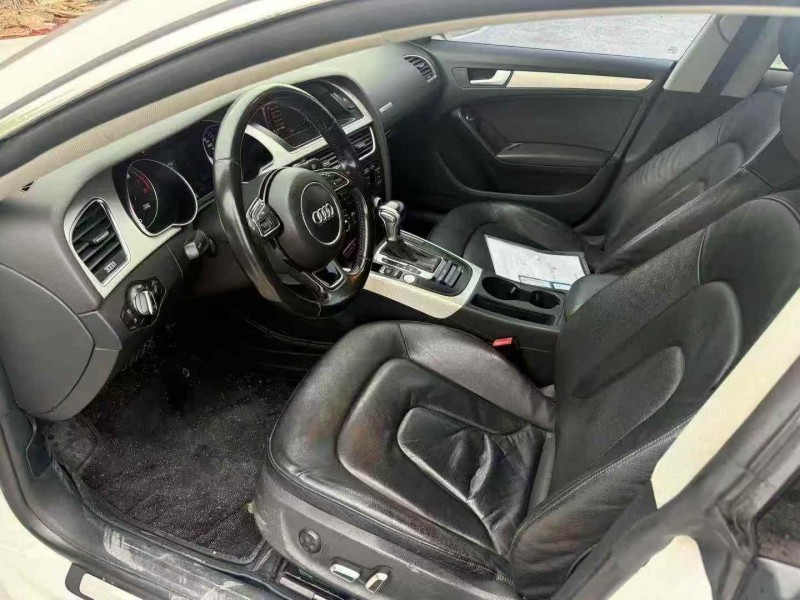 中山16年奧迪A54