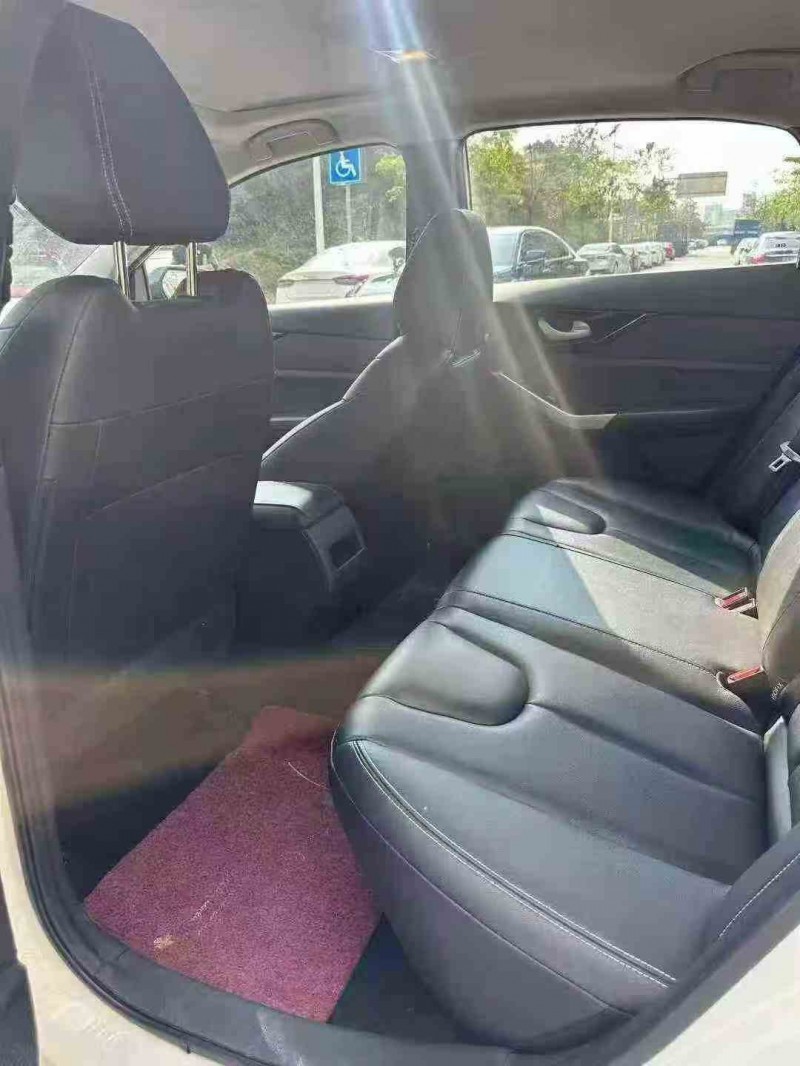 南宁22年启辰D606