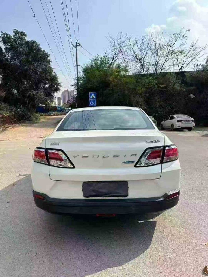 南宁22年启辰D609