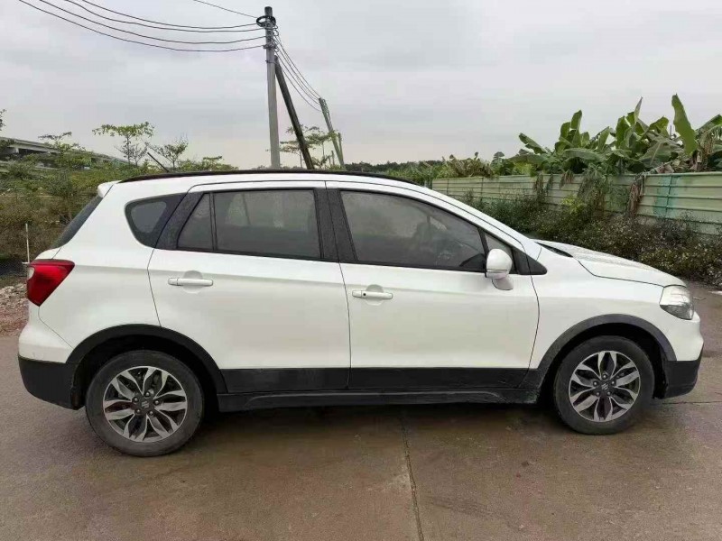 湛江18年铃木雨燕7