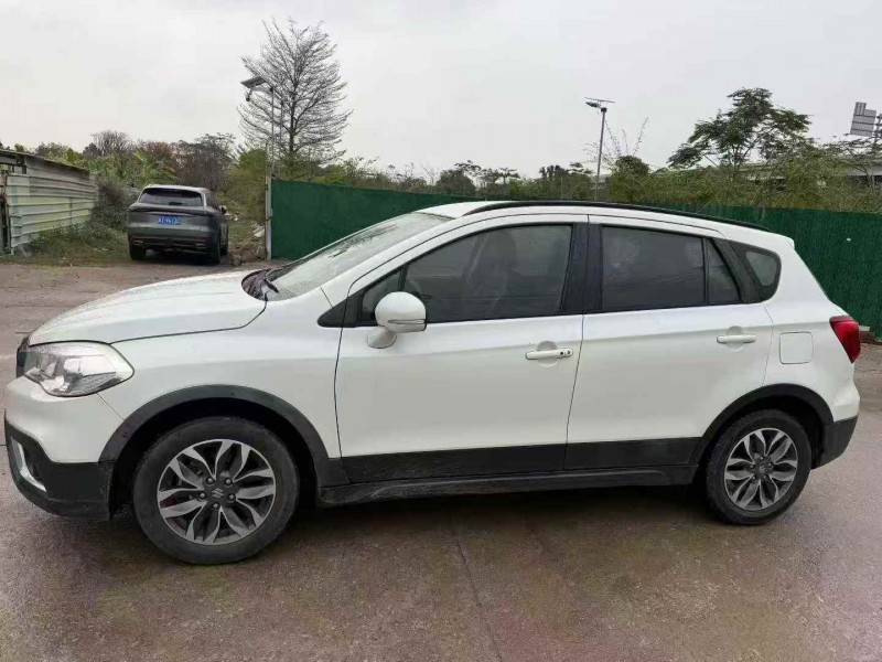 湛江18年铃木雨燕8