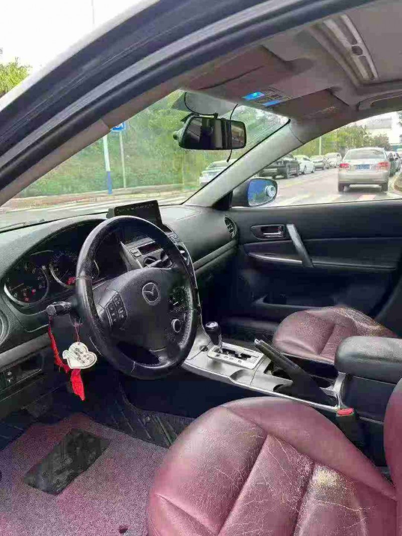 南宁15年马自达64