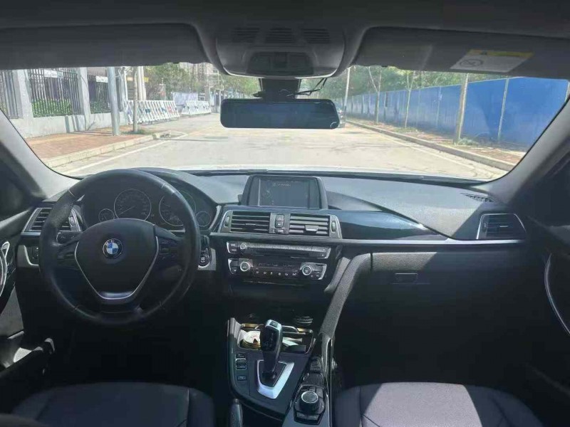 南宁17年宝马3系5