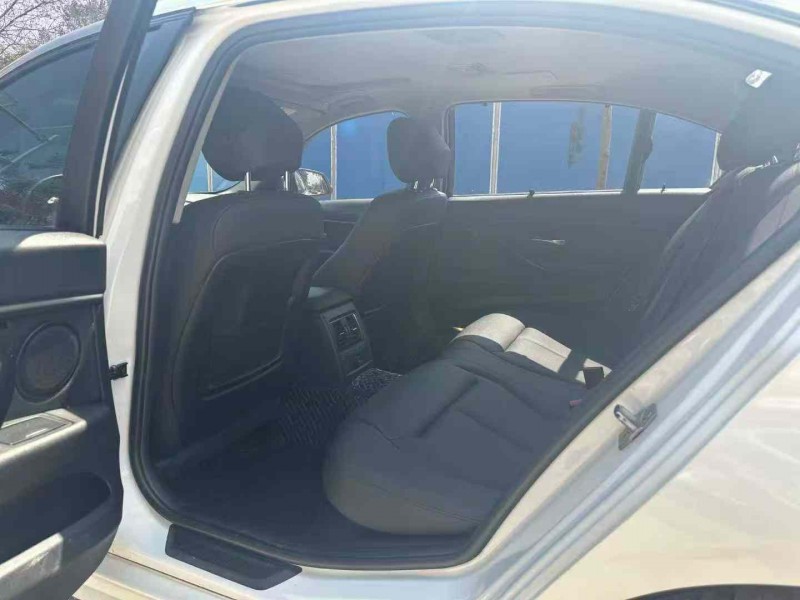 南宁17年宝马3系6