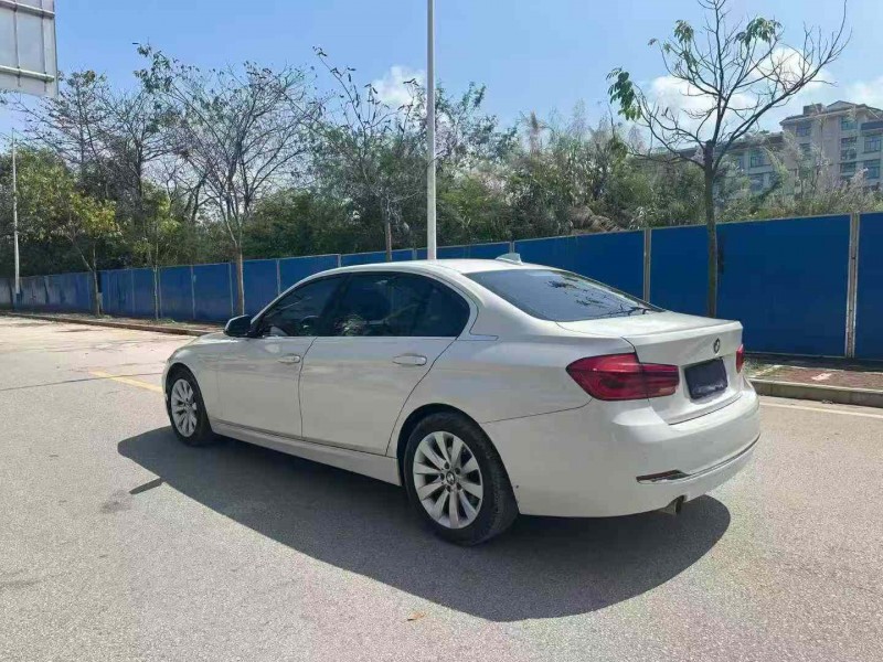 南宁17年宝马3系8