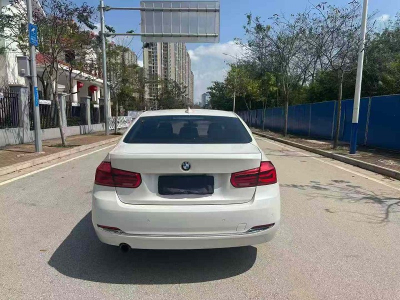 南宁17年宝马3系9