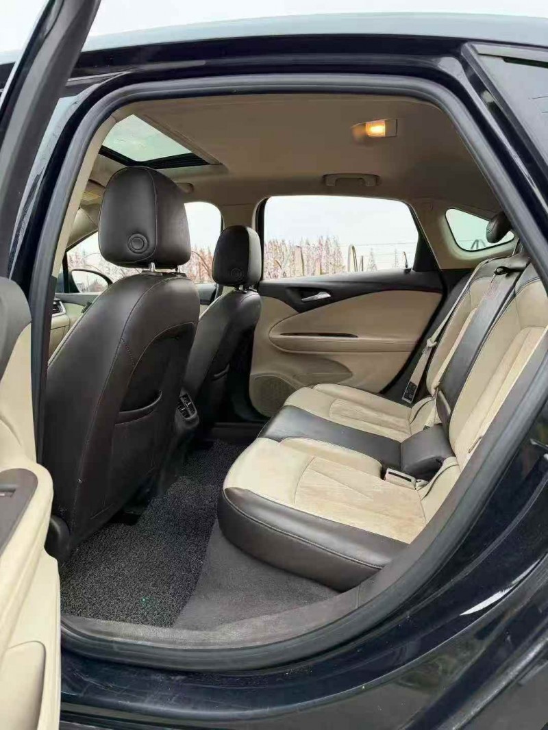 金华15年别克威朗5