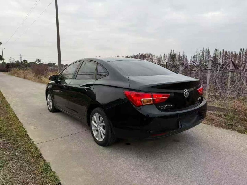 金华15年别克威朗7