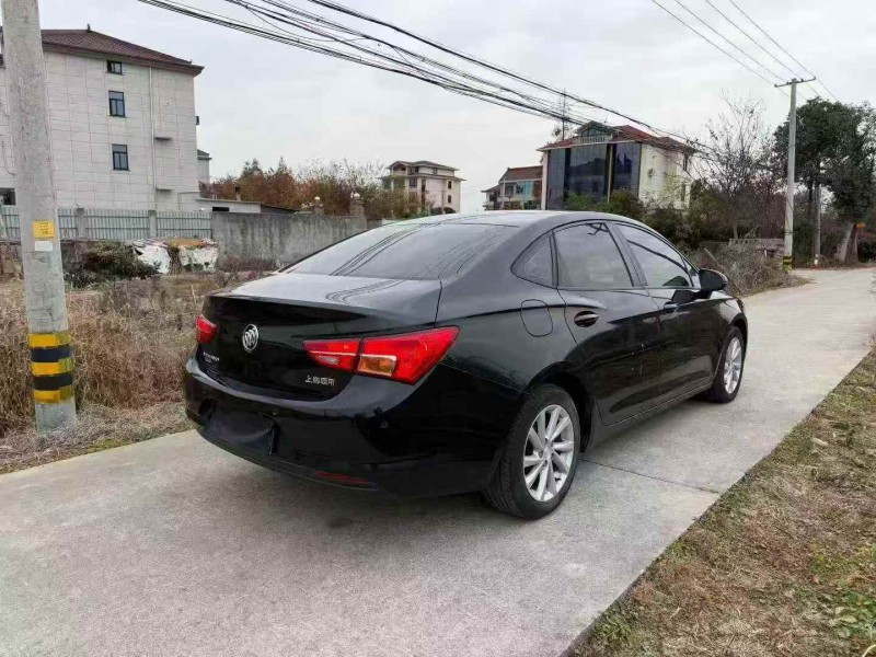 金华15年别克威朗8