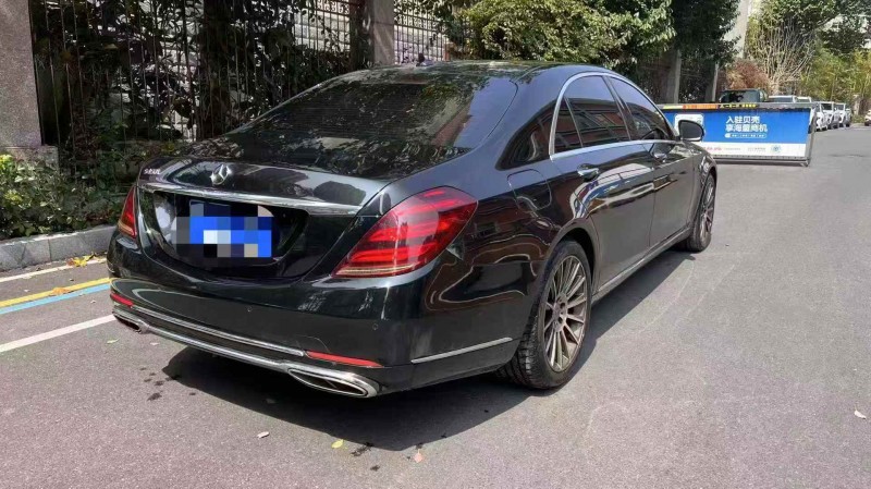 金华14年奔驰S8