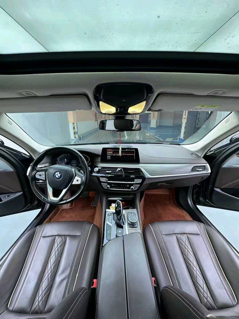 广州20年宝马5系4