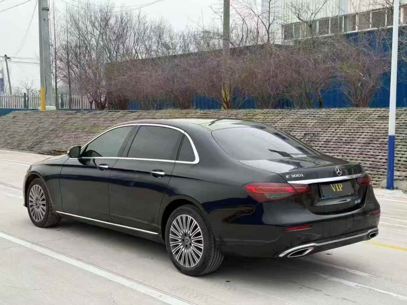 東營20年奔馳E7